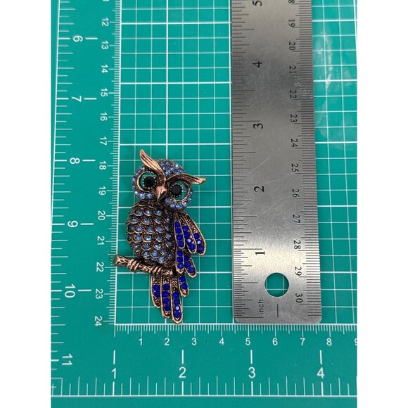 Vintage Style Owl Brooch Pin With Blue & Black Rhinestones On Branch - Picture 3 of 4